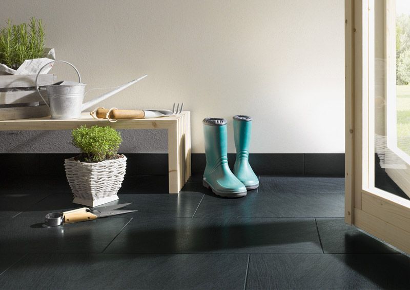 Керамическая плитка — идеальное напольное покрытие для коридора и прихожей
