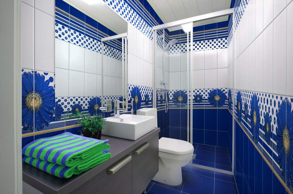 Синяя плитка в отделке ванной