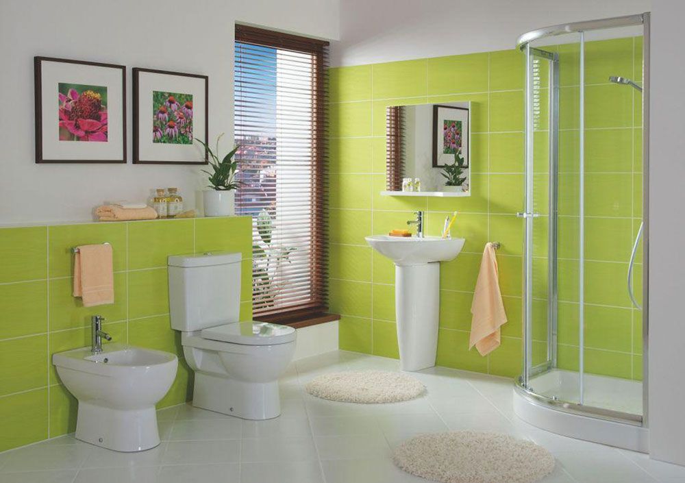 Зеленый кафель в ванной, фото интерьера