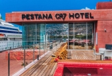 Мозаика Ezarri использована в отделке бассейна отеля «Pestana CR7 Funchal»