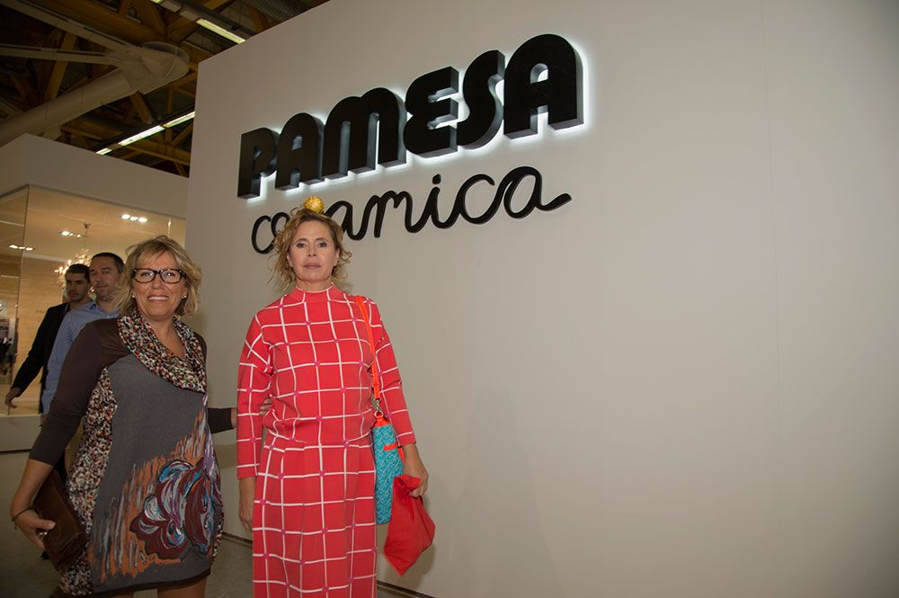 Самый продаваемый дизайнер Испании посетила стенд компании Pamesa на Cersaie 2016