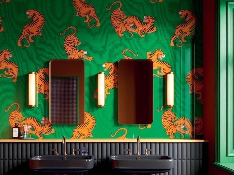 акцентное керамическое панно для ванной комнаты