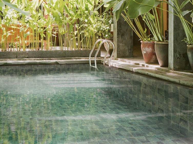 керамогранит для бассейна на улице