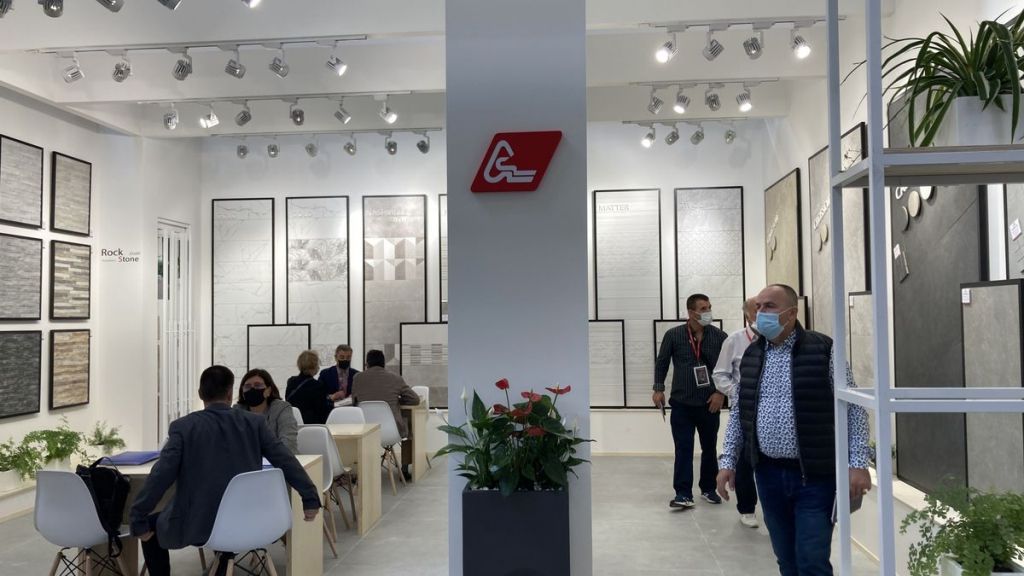 Посетители выставки Cersaie могут оценить недавние разработки марки Cristacer.