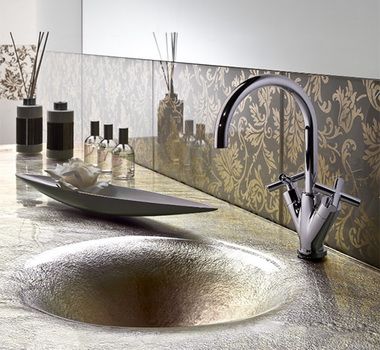 Дизайн интерьера кухни с помощью плитки Vetrocolor.