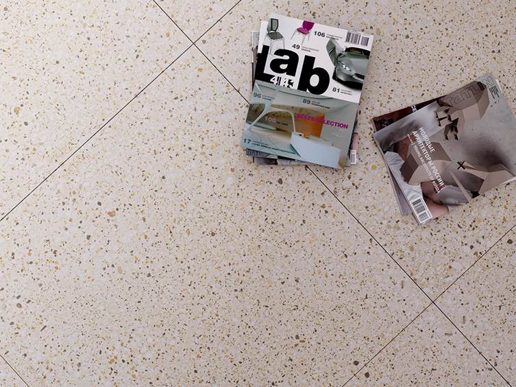 керамогранит терраццо для дома в светлом оттенке