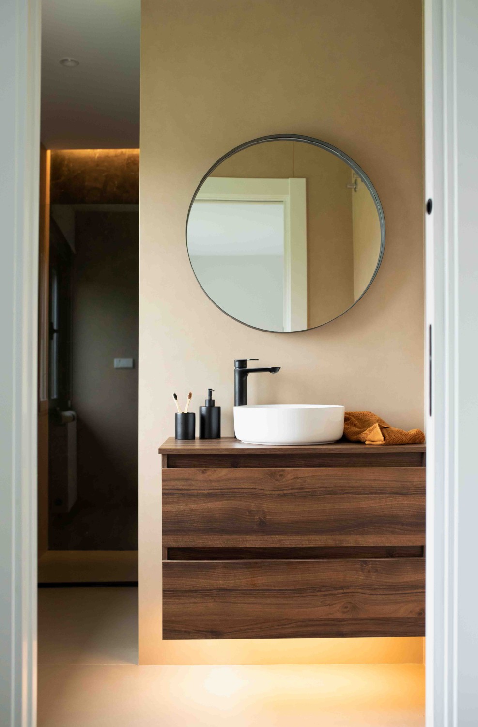 Панели Neolith вневременного дизайна прекрасное решение для ванной комнаты