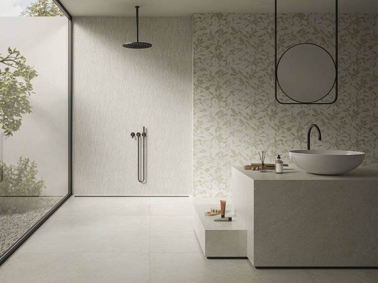 крупноформатный керамогранит для дома в светлых тонах