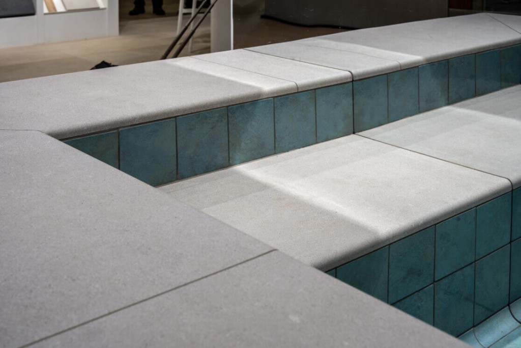 напольная плитка из коллекции Ocean для чаши бассейна