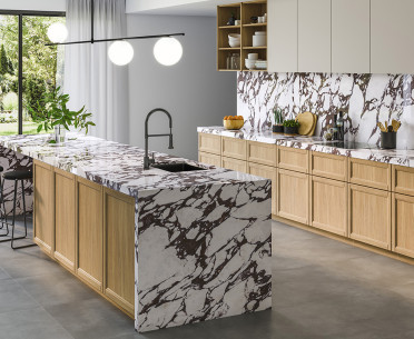 Плитка CALACATTA VIOLA от Ascale (Испания) в интерьере, стиль: классический, современный, черно-белый