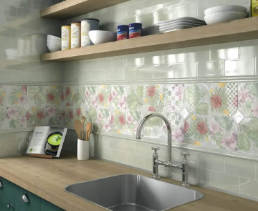Плитка МИРУАР от Kerama Marazzi (Россия) в интерьере, стиль: классический, романтизм