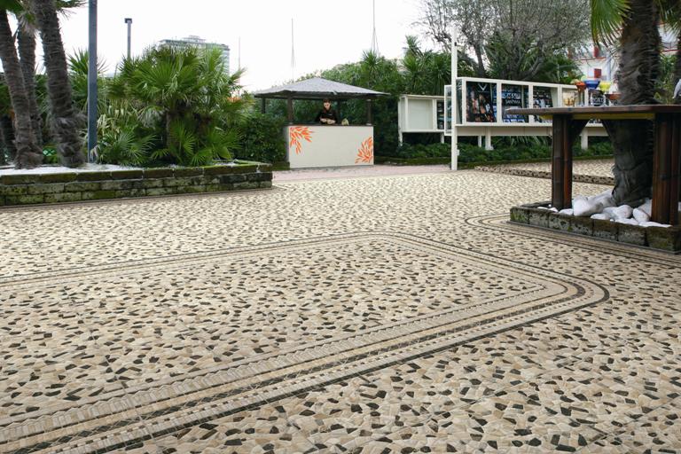 Керамогранит Veneziano от RHS с противоскользящей рифленой поверхностью
