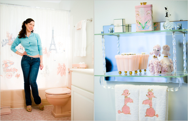 Нэнси Бернс демонстрирует свою розовую ванную