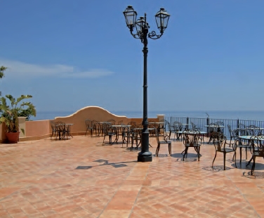 Панорамная терраса, расположенная напротив ресторана Solemoro